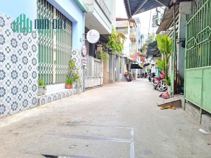 Nhà Nguyễn Văn Linh, 35m ra Mặt Tiền, 43m2, 4 tầng, 3.x tỷ