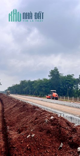 Bán 1ha nhà vườn 2 mặt tiền đường nhựa 32m gần KCN Phú Túc