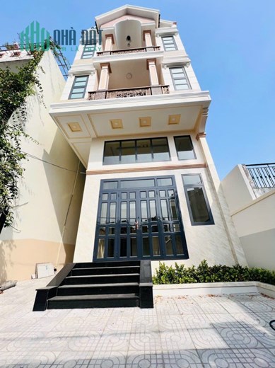 TOÀ NHÀ CHDV MỚI TOANH LINH TÂY (6.4x20M) THU NHẬP 60TR/TH 👉 12.5 TỶ