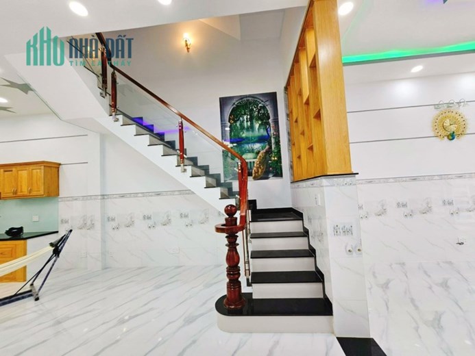 Bán nhà Nguyễn Bình, 5x19m, 4 tầng, giá 5.2 tỷ