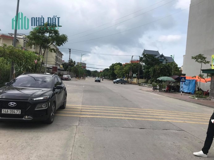 Cần bán nhiều ô đất khu vực trung tâm Hồng Hải,Cột 3, trung tâm Hạ Long.