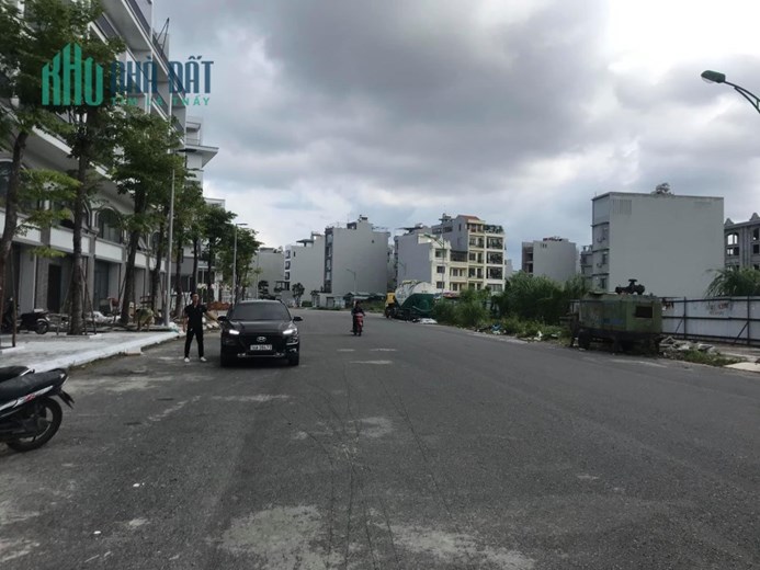 Cần bán nhiều ô đất khu vực trung tâm Hồng Hải,Cột 3, trung tâm Hạ Long.