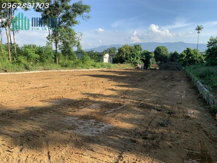 lô đất 1031m đất 2 mặt đường to giá cực rẻ chỉ hơn 5tr/m