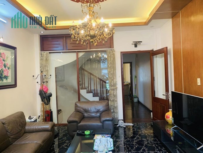 Bán nhà Gần CV Hòa Bình 60m2 – 6 tầng – Ô Tô tránh – chỉ 5.99 tỷ