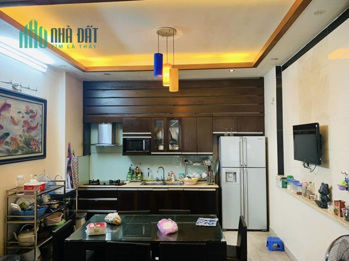 Bán nhà Gần CV Hòa Bình 60m2 – 6 tầng – Ô Tô tránh – chỉ 5.99 tỷ