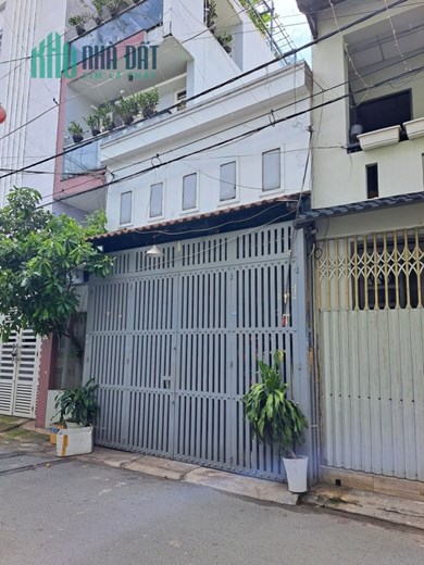 Bán nhà Hẻm xe tải, Đường 18, BHH Bình Tân, 40m2, chỉ 3.7 tỷ TL