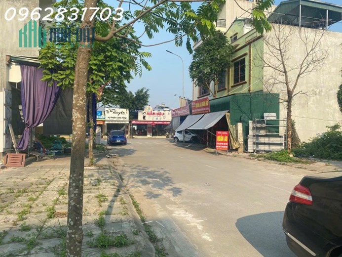 Bán 67m đất phố chợ hướng nam kinh doanh được luôn giá chỉ 2,3 tỷ