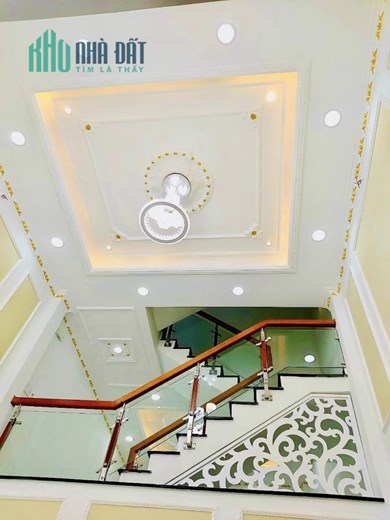 Bán nhà 4 tầng BTCT 3PN đẹp, 37m2, Hẻm xe hơi Gò Xoài, Bình Tân, chỉ 4.5 tỷ TL