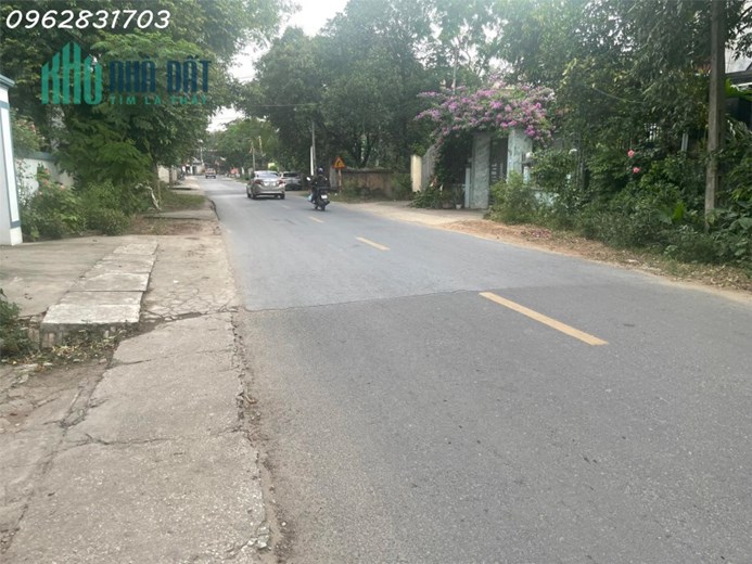 Chủ cần tiền cắt lỗ lô 300m đất thị xã Sơn tây giá chỉ 1,8 tỷ khu vực trung tâm