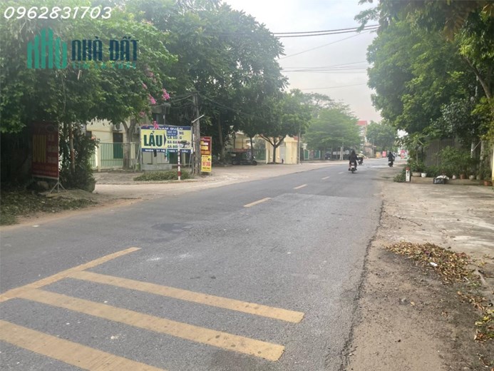 Chủ cần tiền cắt lỗ lô 300m đất thị xã Sơn tây giá chỉ 1,8 tỷ khu vực trung tâm