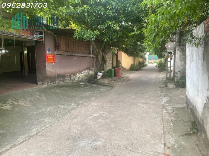 Chủ cần tiền cắt lỗ lô 300m đất thị xã Sơn tây giá chỉ 1,8 tỷ khu vực trung tâm