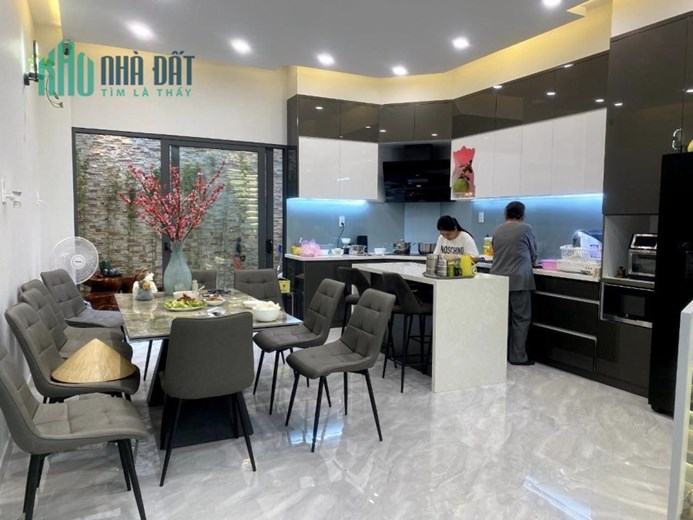 NHÀ MẶT TIỀN NGUYỄN THỊ THẬP, 5.4x16m, 4 TẦNG, KỀ BÊN CHỢ TÂN MỸ, TRUNG TÂM QUẬN 7, 19 TỶ