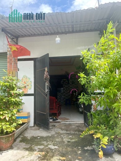 Nhà giấy tay 2 tầng hẻm xe tải C4 Phạm Hùng,Bình Hưng - 1.8 Tỷ