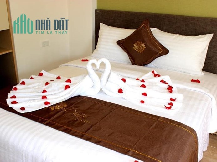 cho thuê hotel 3* nha trang trang. 14 tầng 57 phòng. giá 160 tr/ tháng