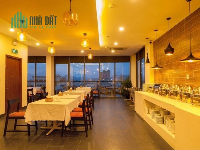 cho thuê hotel 3* nha trang trang. 14 tầng 57 phòng. giá 160 tr/ tháng