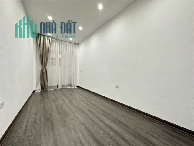 BÁN NHÀ T Y SƠN 26M, KINH DOANH, 10 RA MẶT PHỐ, NHÀ 4 TẦNG GIÁ HƠN 2 TỶ