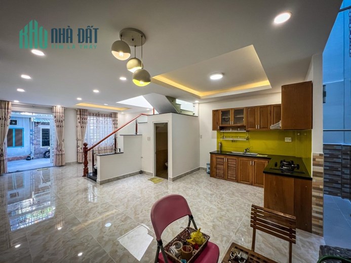 Nhà bán Thống Nhất 5,6 x 11m cách mặt tiền 20m Giá nhỉnh 4 tỷ