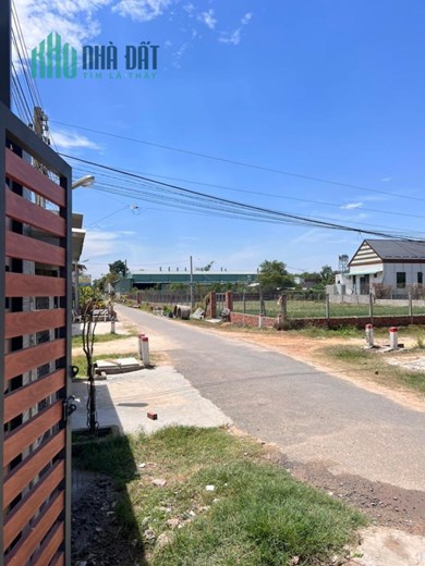 Nhà Thì Đẹp Giá Quá Rẻ Mới 90%
