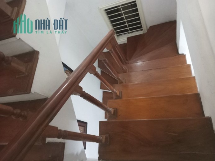 Bán nhà Hào Nam 35m2 4 tầng, ngõ nông thoáng, gần phố, gần oto, nhỉnh 3 tỷ