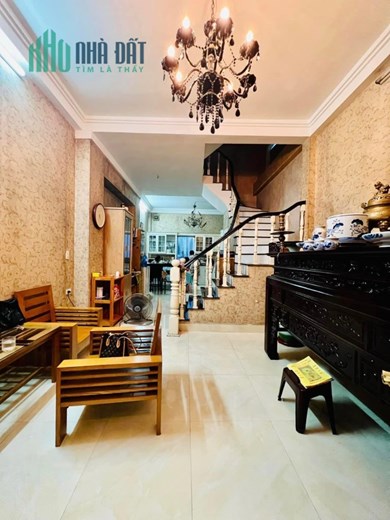 Chỉ 4 Tỷ, Nhà phân Lô Phố Minh Khai, 50m x 5 tầng.