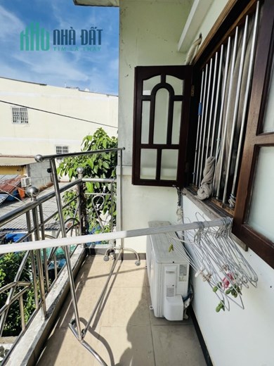 Bán nhà HXH Lương Văn Can Q8 , 67 m2 , 3 lầu 
giá chỉ 5,3 tỷ
