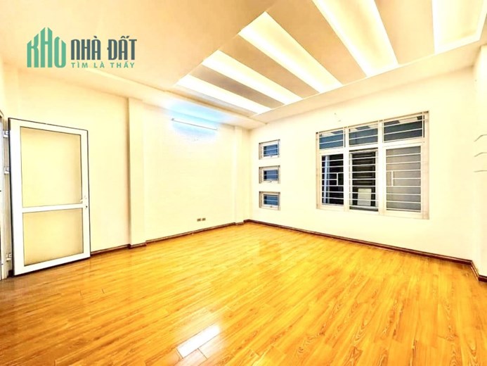 Bán gấp nhà Cầu Giấy Quan Hoa - 50m²; mt 5m x 5 tầng đẹp - gần phố - chỉ 5,99 tỷ.