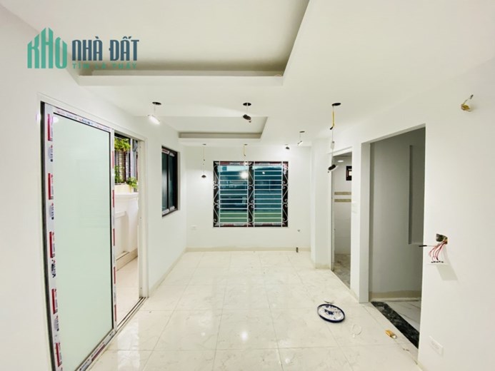 TRẦN DUY HƯNG - LÔ GÓC - CCMN DÒNG TIỀN LỚN - 50M2 X 8 TẦNG - MẶT TIỀN 4.3M - 15 PHÒNG KK - NHỈNH