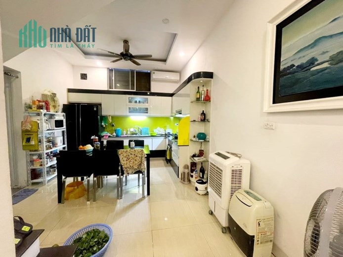 BÁN NHÀ NGÕ 558 NGUYỄN VĂN CỪ, PHÂN LÔ 56M, MT 5.2M, Ô TÔ, 7 TỶ HƠN