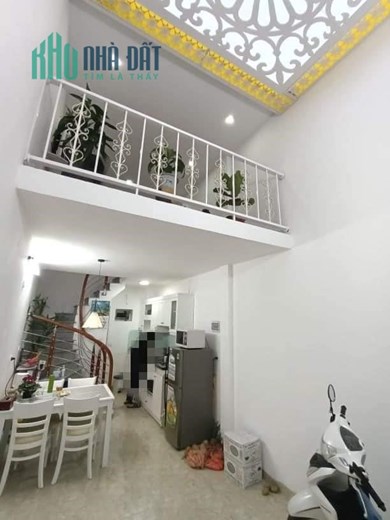 Bán nhà 5 tầng Ngõ Lệnh Cư nhà nhỏ nhỏ xinh xinh giá 2 tỷ 6