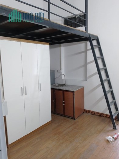 Nhà HOT 𝙉𝑮𝙐𝒀𝙀̂𝑵 𝑪𝘼̆𝑵 căn hộ dịch vụ đường Giáp Nhất. 80m 27tr/tháng