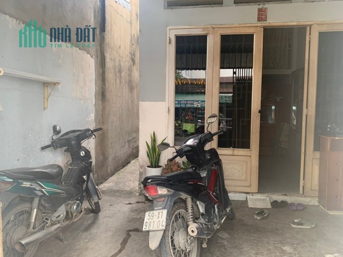 CẦN BÁN GẤP CÂN NHÀ MT ĐƯỜNG 385 NGAY TRƯỚC CỔNG TRƯỜNG ĐẠI HỌC TÀI CHÍNH MARKETING