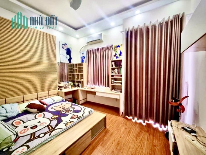 BÁN NHÀ GÒ DẦU, 56M2, NỞ HẬU, GIÁ 3TỶ 990, HẺM XE HƠI,