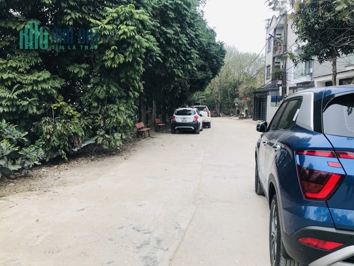 Bán đất Hướng Nam gần 60m Tại Xuân Nộn gần chợ và trường học giá chỉ hơn tỷ đường thông ô tô vào