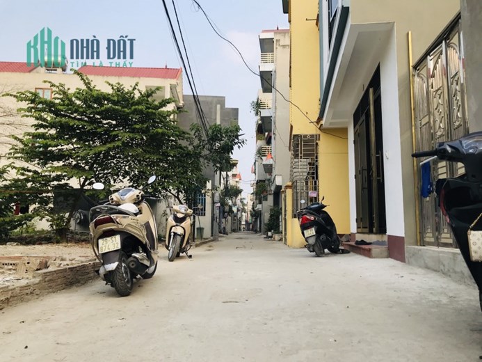 Bán đất Hướng Nam gần 60m Tại Xuân Nộn gần chợ và trường học giá chỉ hơn tỷ đường thông ô tô vào