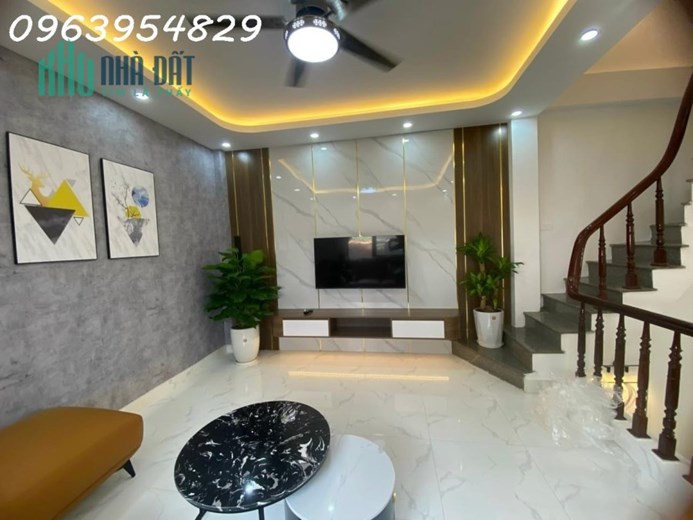 NHÀ ĐẸP HÀO NAM, QUẬN ĐỐNG ĐA, NGÕ THÔNG, BA GÁC TRÁNH XE MÁY, LÔ GÓC 3 MẶT NGÕ THOÁNG VĨNH VIỄN,