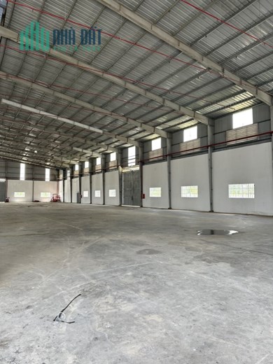 Cho thuê xưởng tại Vĩnh Tân 3700m2. Trạm điện 400kva. Chỉ 160tr/th. Lh; 0943936079.. 0968559905