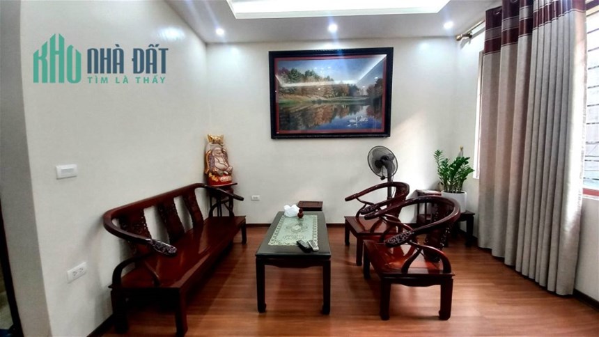 Bán nhà Ngọc Thụy 70m2 x5 tầng, thang máy, ô tô vào nhà, giá sốc 8,6 tỷ
