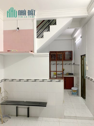 Căn góc 2 tầng sát đường Lưu Hữu Phước P15Q8 - Giá : 2.4 Tỷ