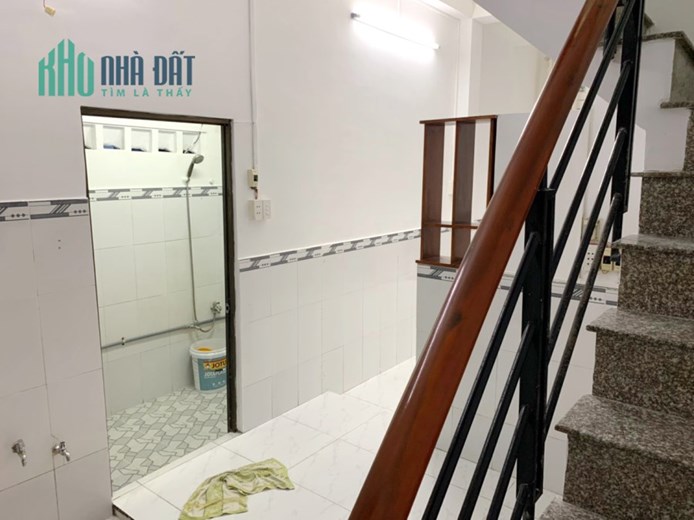 Căn góc 2 tầng sát đường Lưu Hữu Phước P15Q8 - Giá : 2.4 Tỷ