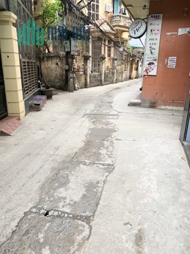 BÁN NHÀ NGUYỄN VĂN HUYÊN 48M - 4 TẦNG - TRƯỚC NHÀ 4M NHƯ SÂN - GẦN BÃI GỬI XE