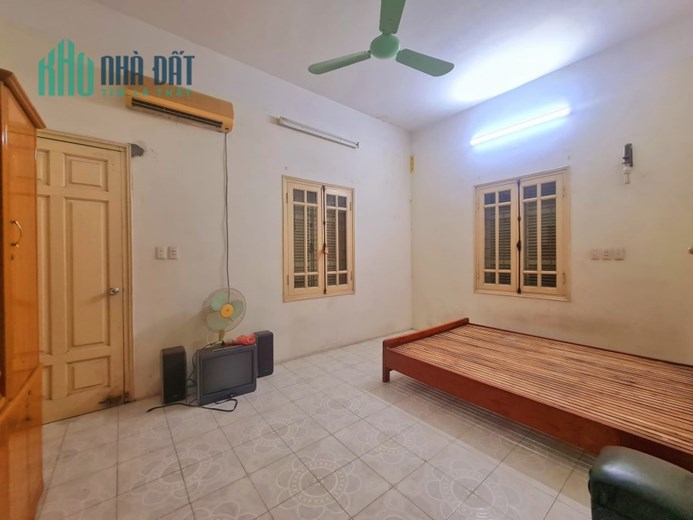 BÁN NHÀ NGÕ 67 GIÁP BÁT, 35M2 (40m2 Tầng 2) GIÁ CHỈ NHỈNH 4.1 TỶ