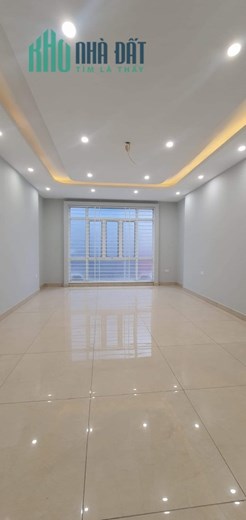nhà hoàng ngân ngõ thông ô tô vào nhà gần hồ điều hòa 79m 21 tỷ 5 tầng