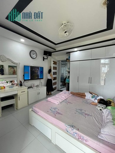 Định Cư Mỹ Gấp Bán Nhà Mặt Tiền Phan Sào Nam, Tân Bình, 100m2, 5 Tầng Mới, Nhỉnh 18 Tỷ