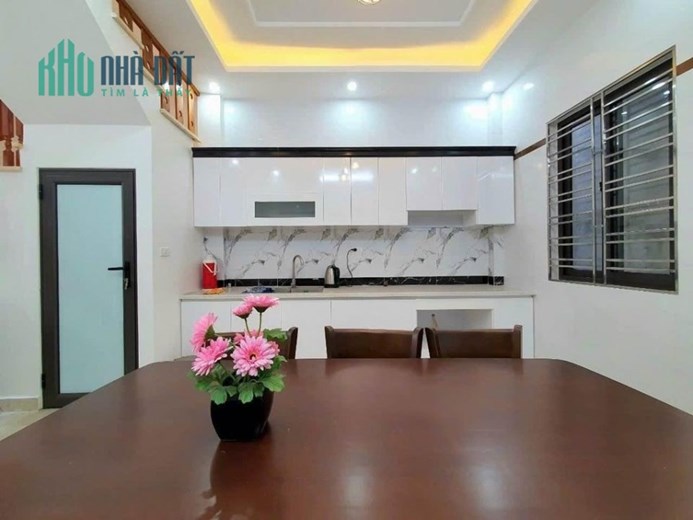 Bán nhà ngõ 69 Chợ Con, 44m 3 tầng GIÁ 2.47 tỉ nhà xây mới tinh