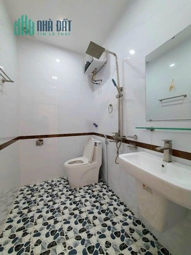 Bán nhà ngõ 69 Chợ Con, 44m 3 tầng GIÁ 2.47 tỉ nhà xây mới tinh