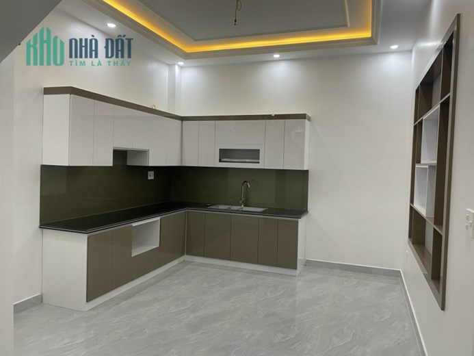 Bán nhà xây mới ngõ ô.tô, diện tích 52m 4 tầng GIÁ 3.4 tỉ đường Khúc Thừa Dụ
