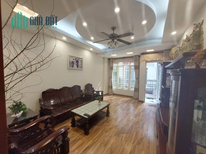 nhà hoàng ngân ngõ thông ô tô vào nhà gần hồ điều hòa 79m hơn 13tỷ 4t