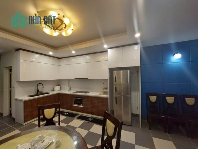 nhà hoàng ngân ngõ thông ô tô vào nhà gần hồ điều hòa 79m hơn 13tỷ 4t