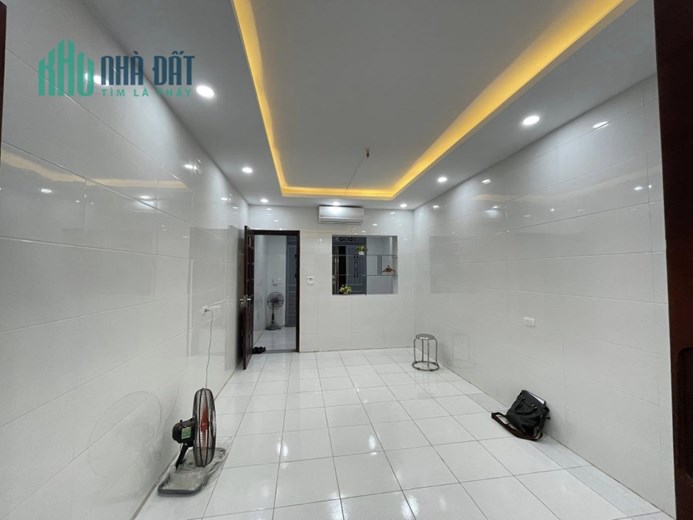 NHỈNH 1 TỶ /46m2-CÁCH 1 NHÀ RA PHỐ - QUẬN HAI HÀ TRƯNG- NHÀ ĐẸP - NGÕ ĐẸP- TẦNG ĐỦ CÔNG NĂNG