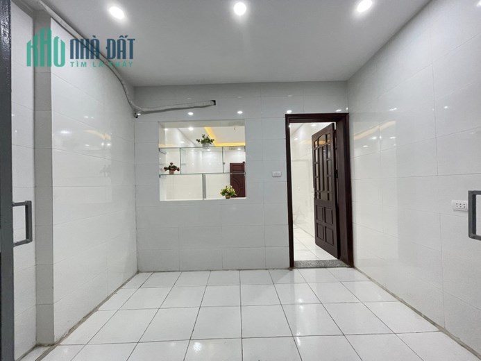 NHỈNH 1 TỶ /46m2-CÁCH 1 NHÀ RA PHỐ - QUẬN HAI HÀ TRƯNG- NHÀ ĐẸP - NGÕ ĐẸP- TẦNG ĐỦ CÔNG NĂNG